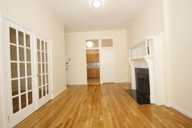 Building Photo - 134 W 87th St