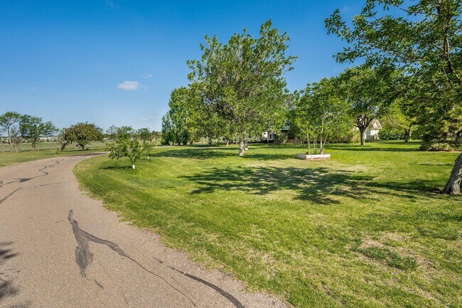 Foto del edificio - 7518 Lamount Dr