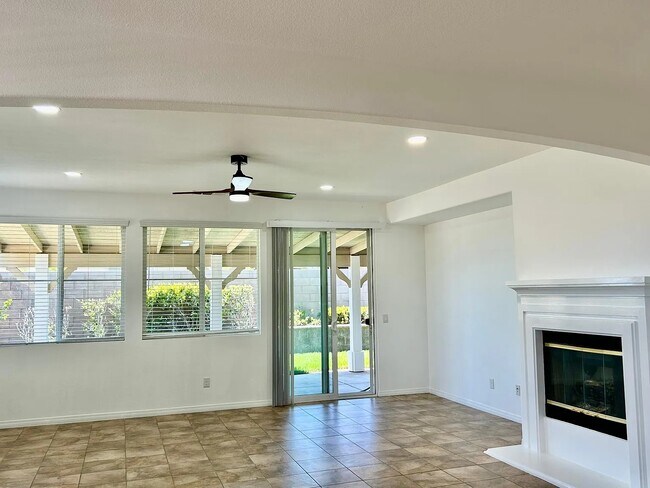 Foto del edificio - 40750 Hilton Head Ct