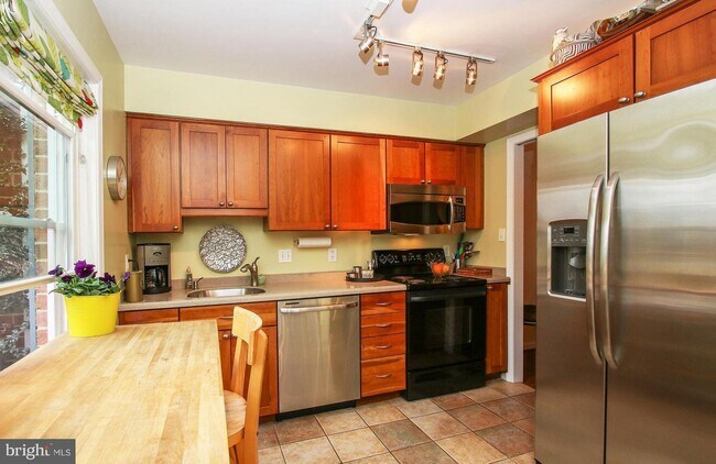 Foto del edificio - 3009 20th Ct S