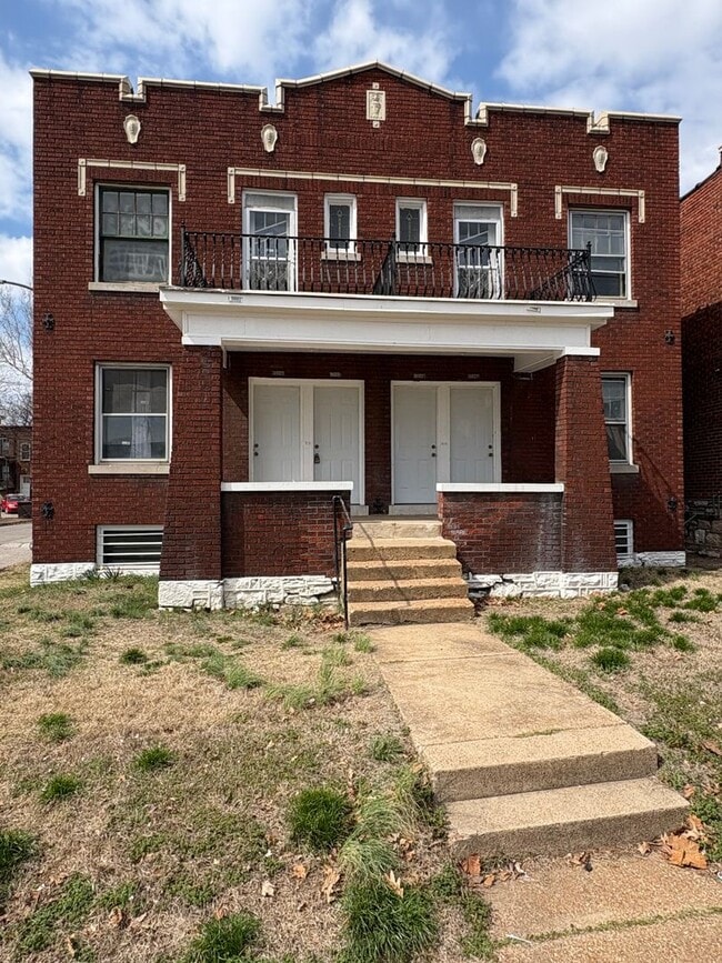 Building Photo - 5027 S Broadway St