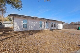 Building Photo - 404 Shield Rd