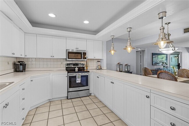 Building Photo - 4384 Bowsprit Ct