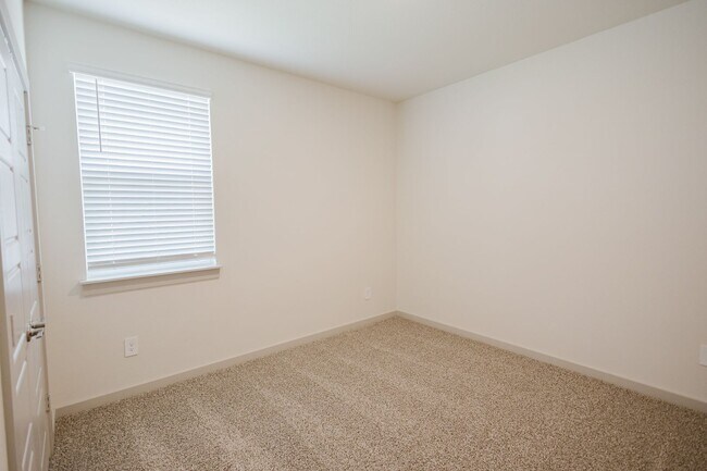 Foto del edificio - Super 4 Bedroom, 3 Bath, 2-Story Home in S...