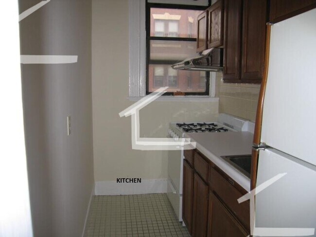 Foto del edificio - 3Br/1Bth, Great location. Laundry in building