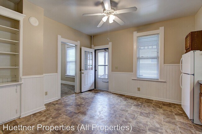 Building Photo - 2423 N Holton St