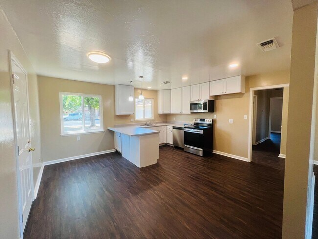 Foto del edificio - 8893 Kelsey Dr