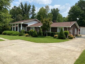Building Photo - 5340 Cherokee Valley Rd