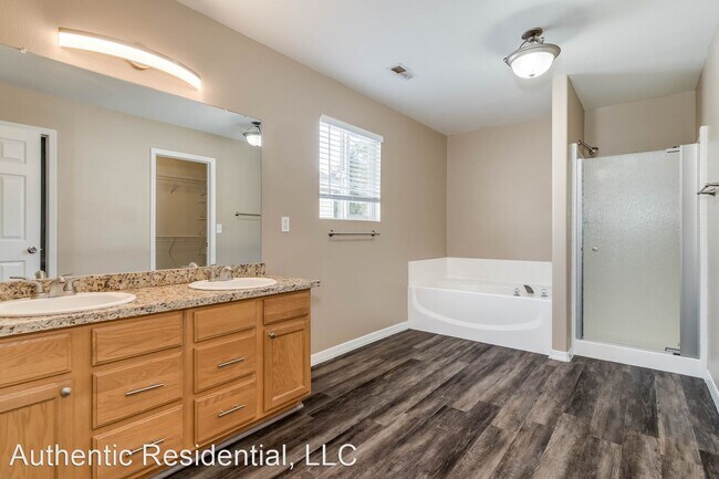 Building Photo - 4 br, 2.5 bath House - 752 E 1950 S
