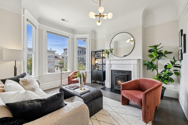 Building Photo - 1161 Church St