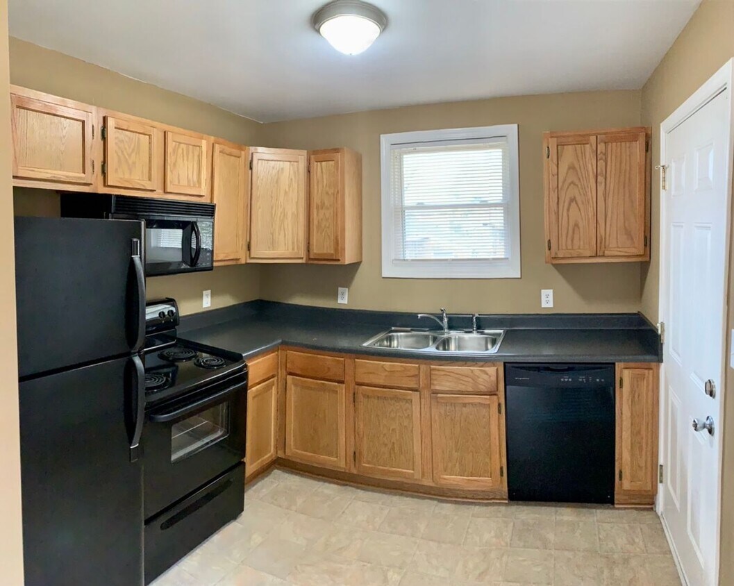 Cute 2 Bedroom Duplex in 37206 for 1400! House Rental in