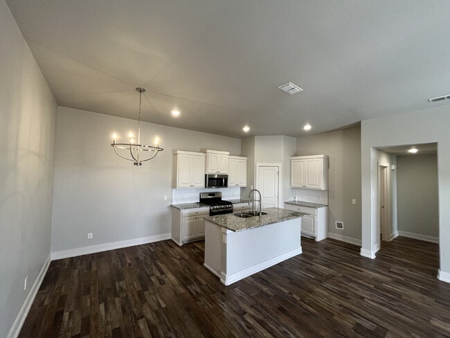 Building Photo - Stunning Duplex in Shallowater!