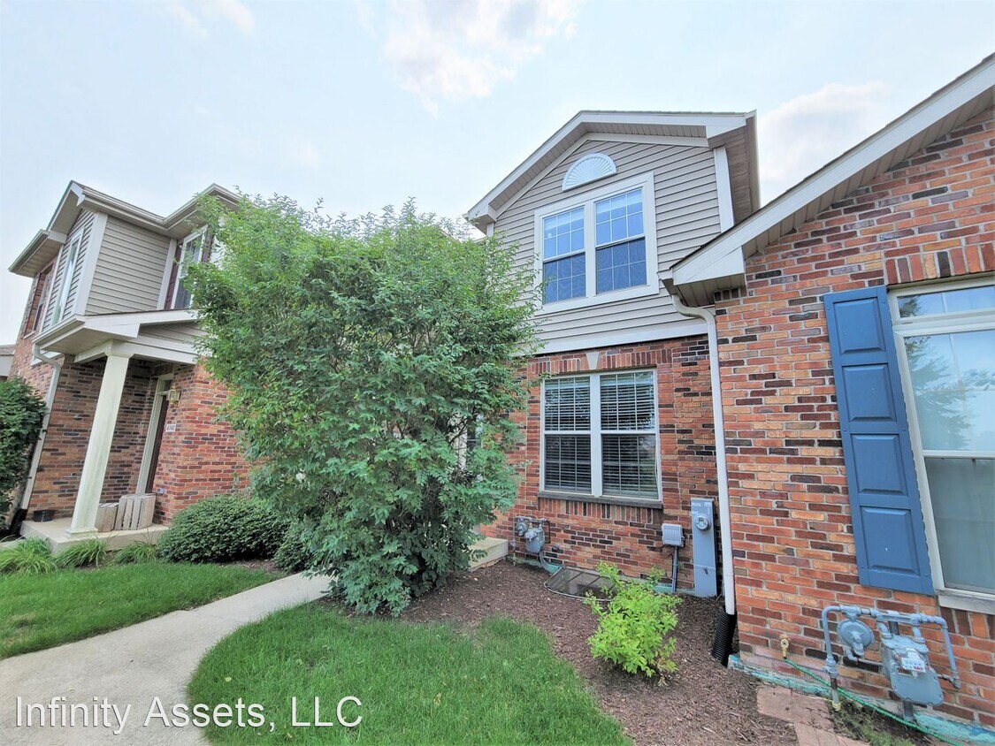 2 br, 2 bath House 4738 Oak Way House Rental in Roscoe, IL