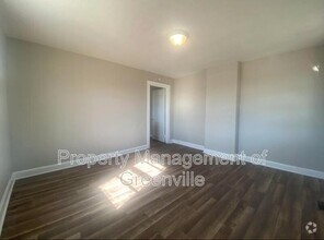 Building Photo - 1612 W Blue Ridge Dr
