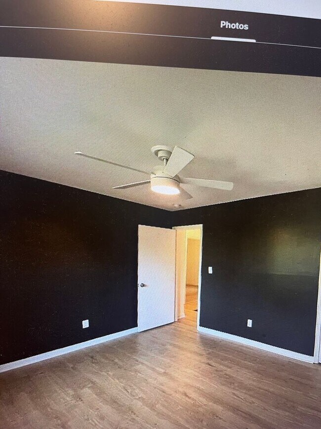 Foto del edificio - 3509 Norwood Blvd