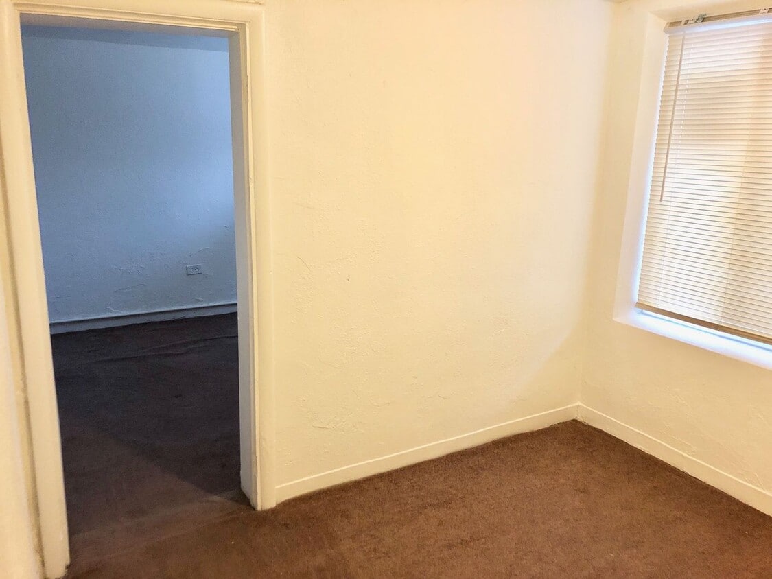 Foto del edificio - Beautiful Two bedroom , Holladay; 800 sq f...