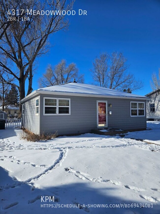 Building Photo - 2 BED | 1 BATH | SINGLE-LEVEL HOME | WEST