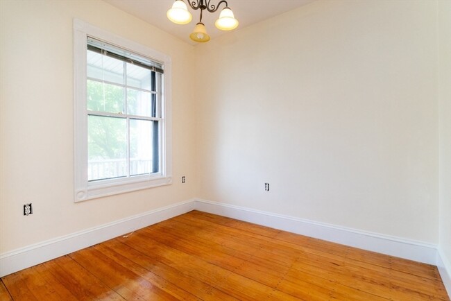 Foto del edificio - 77 Savin Hill Ave