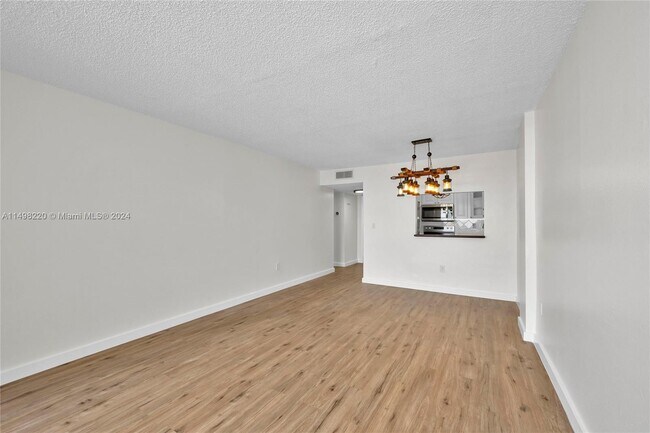 Building Photo - 1800 NW 24th Ave