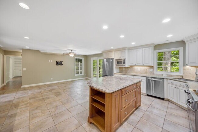 Foto del edificio - 12819 Huntercreek Rd