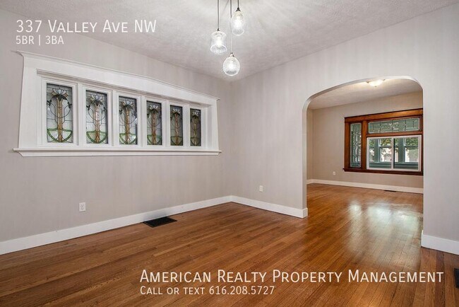 Foto del edificio - 337 Valley Ave NW