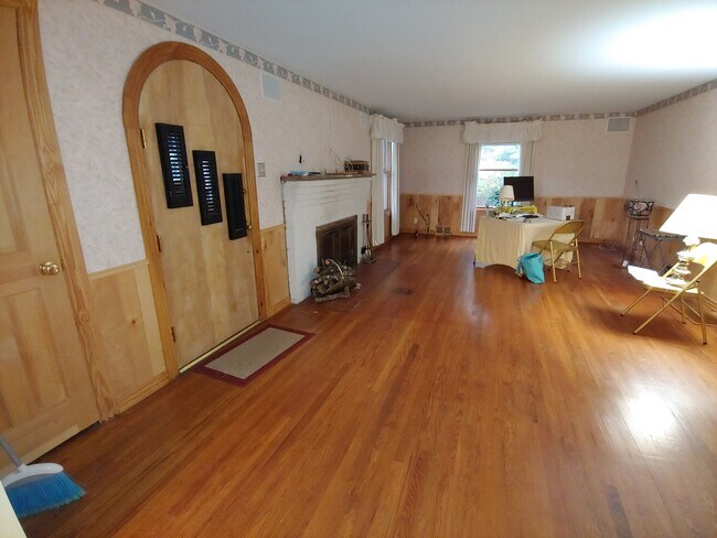 Foto del edificio - 5320 Pinecrest Rd