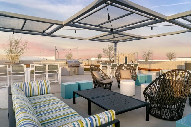 Rooftop Deck - Union South Bay