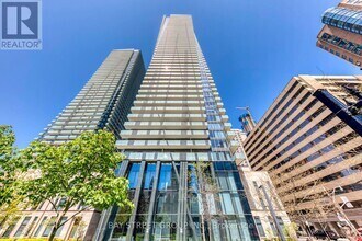 Building Photo - 1080-1080 Bay St.