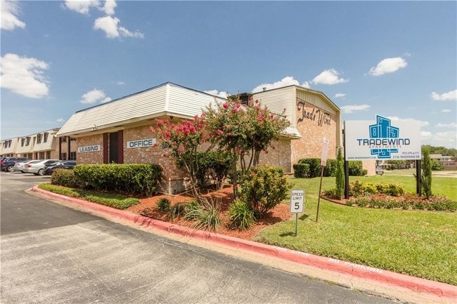 Building Photo - 3700 N Town E Blvd