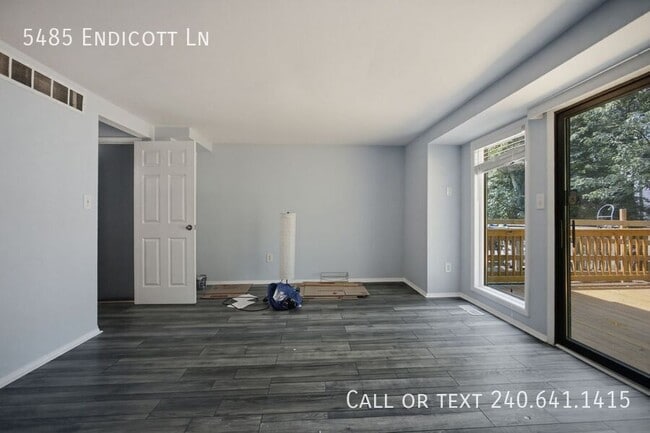 Building Photo - 5485 Endicott Ln