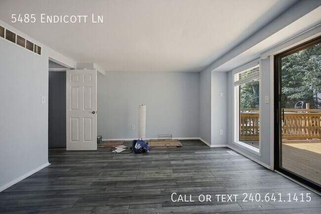 Foto del edificio - 5485 Endicott Ln