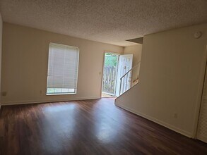 Building Photo - 309 Yelton Ct