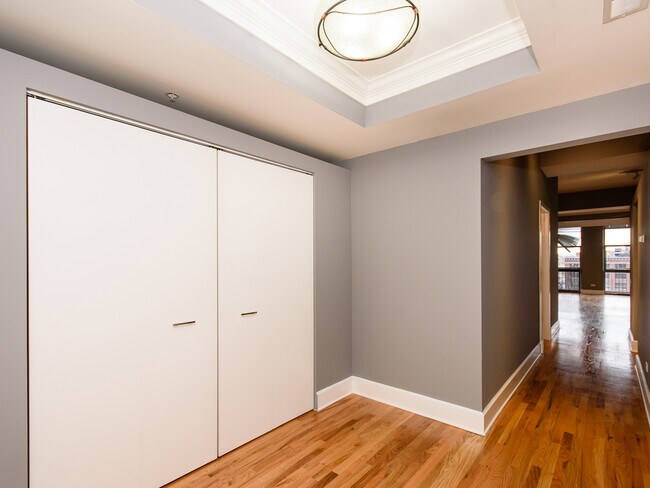 Foto del edificio - 165 N Canal St