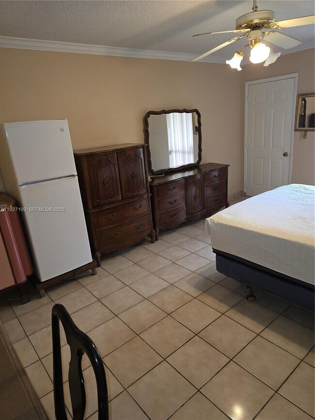 Foto del edificio - 1113 NE 2nd St