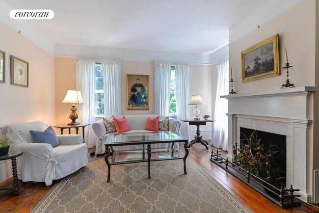 Foto del edificio - 2214 Montauk Hwy