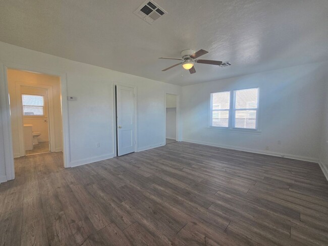 Foto del edificio - Cute 2 bedroom & 1 bath Home in Shawnee!