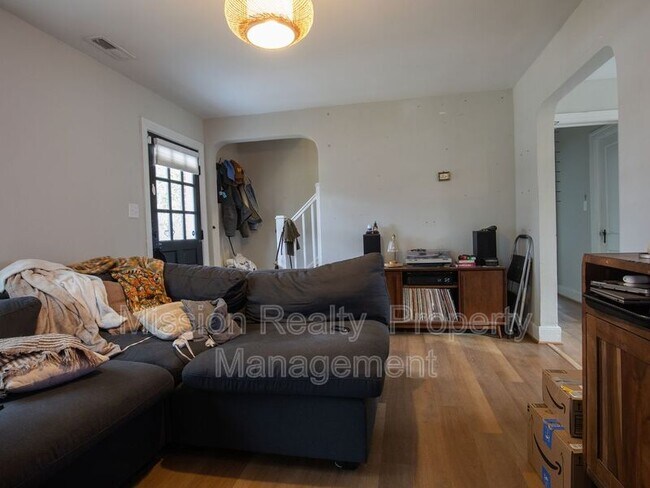 Foto del edificio - 3409 Idlewood Ave