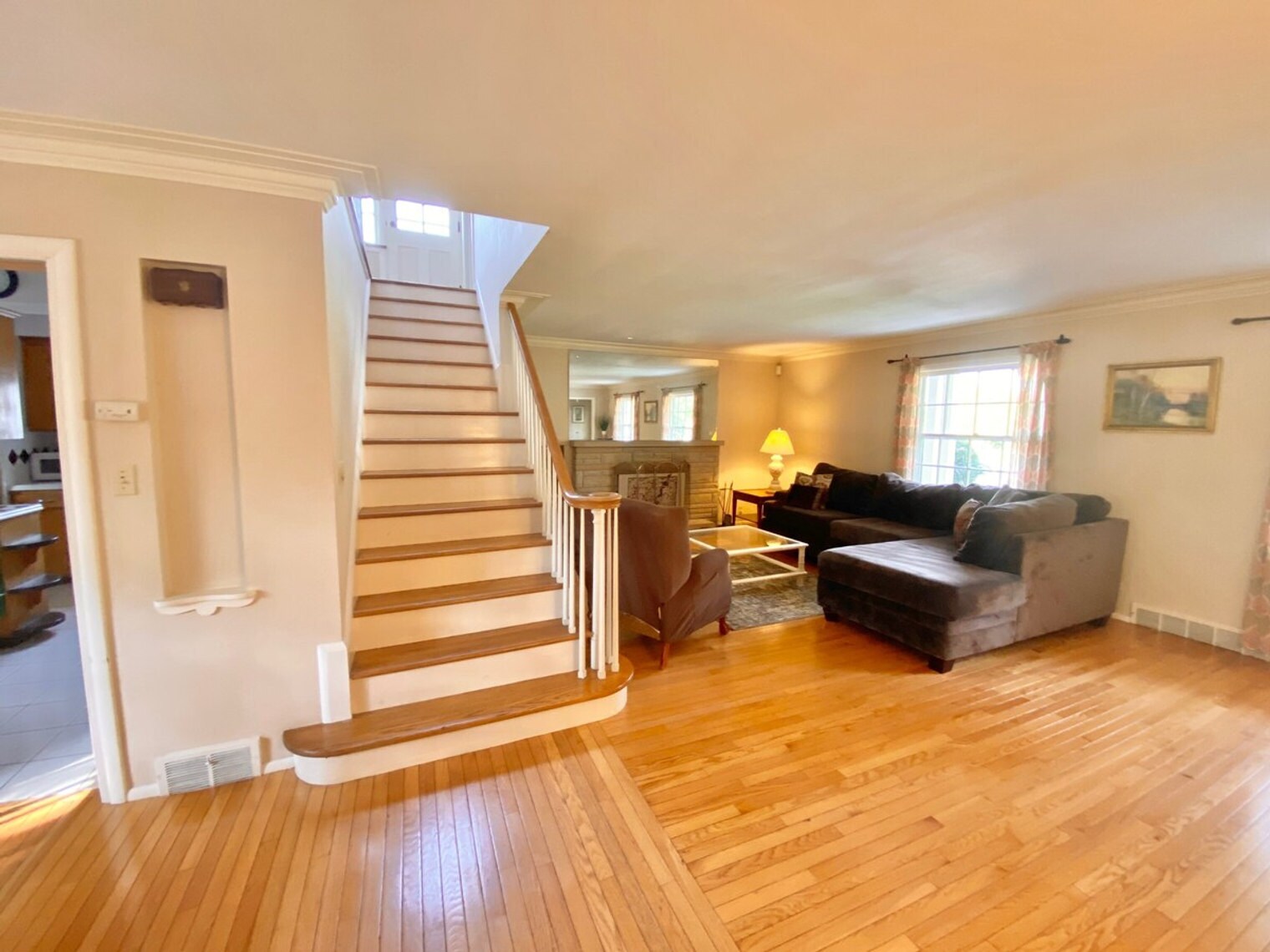 1310 Forest Hills Blvd Cleveland Heights, OH 44118 – photo 2