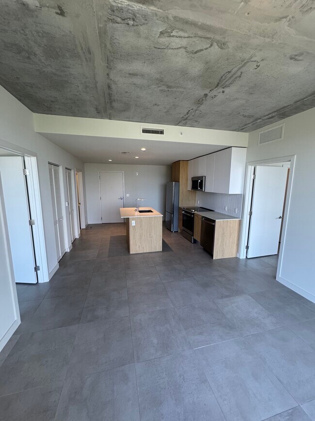 Foto del edificio - 138 NW 31st St