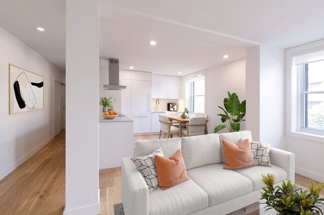 Building Photo - 5530 Cote Saint-Luc Road