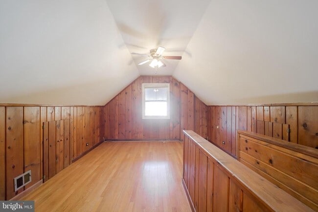 Foto del edificio - 5917 Rolston Rd