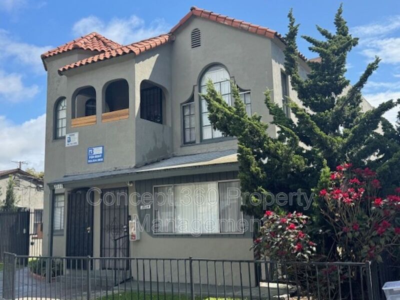 Primary Photo - 2028 Chestnut Ave