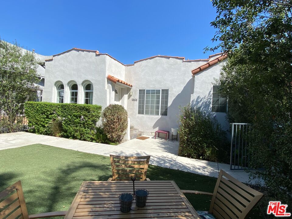 Primary Photo - 1444 Cochran Ave