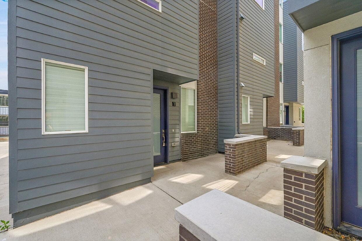$3,175.00 - 2 Bedrooms, 2.2 Bathrooms, Tow... - $3,175.00 - 2 Bedrooms, 2.2 Bathrooms, Tow...