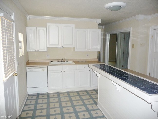 Building Photo - 1 br, 1 bath House - 3758 W 5th St