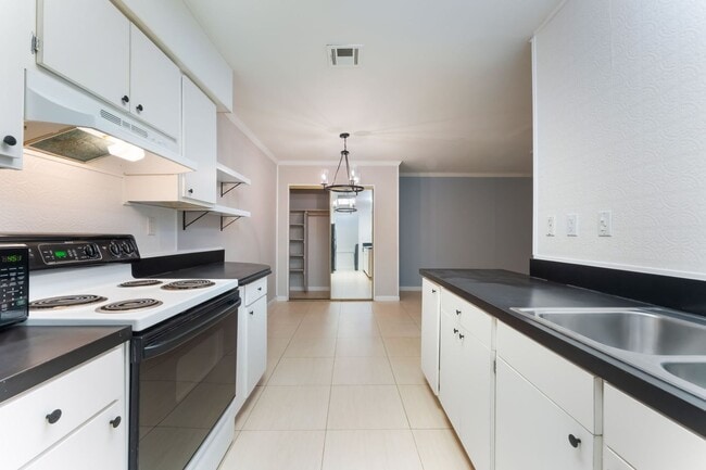 Foto del edificio - Two-bedroom, one bath single story townhou...
