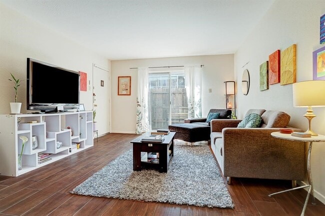 Foto del edificio - 4040 San Felipe St