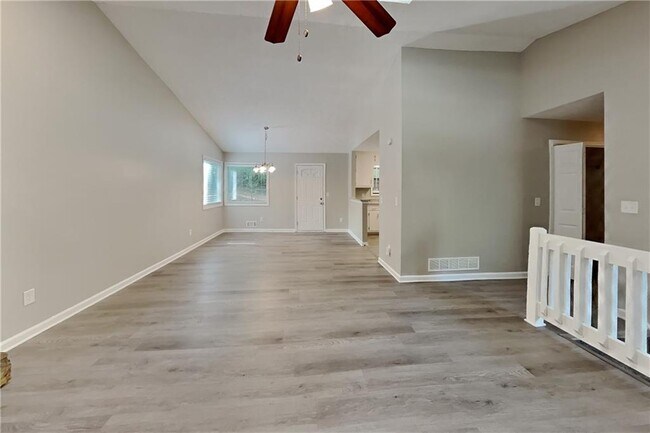 Foto del edificio - 6035 Stone Wood Dr NW