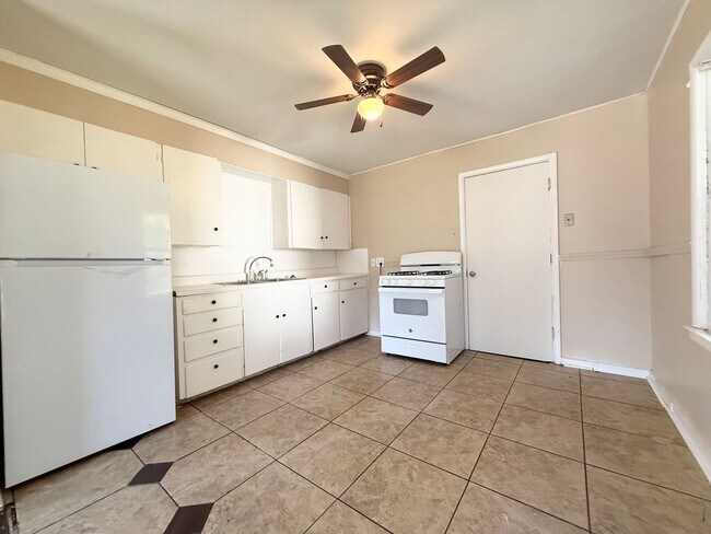 Foto del edificio - 40 Hill Ln