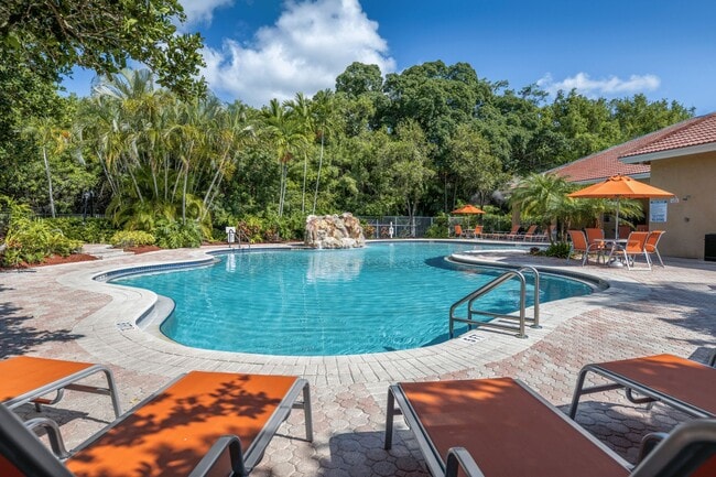 Building Photo - Club Caribe